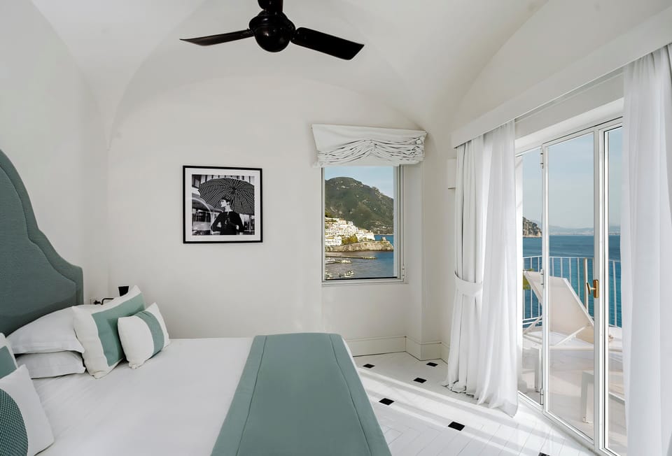 Suite, Sea View | Egyptian cotton sheets, premium bedding, down comforters, minibar