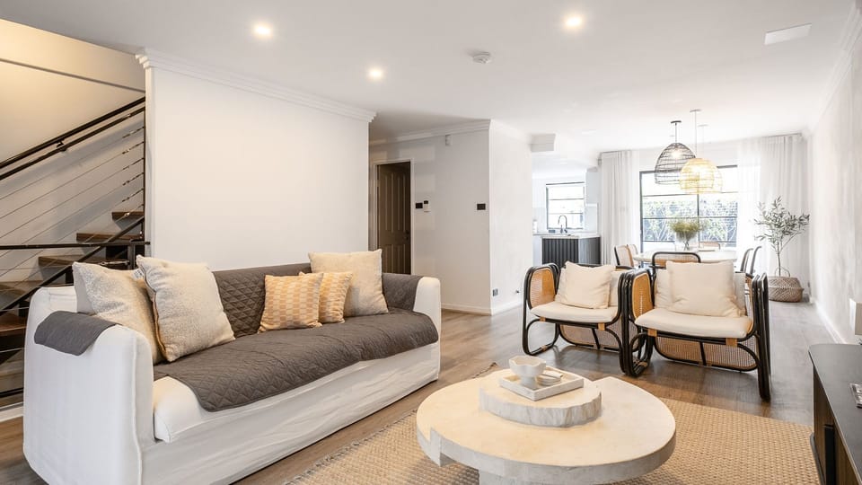 Cozy lounge space designed for group gatherings.