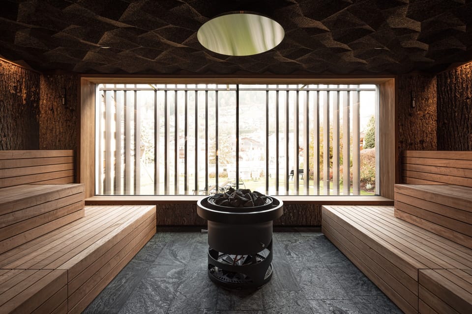Couples treatment rooms, sauna, hot tub, steam room, Turkish bath