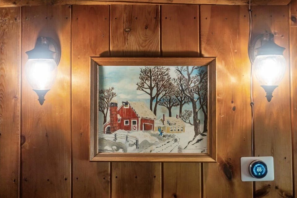 Relaxing 3BR Log Cabin Getaway w/ Firepit in Stowe (4446)