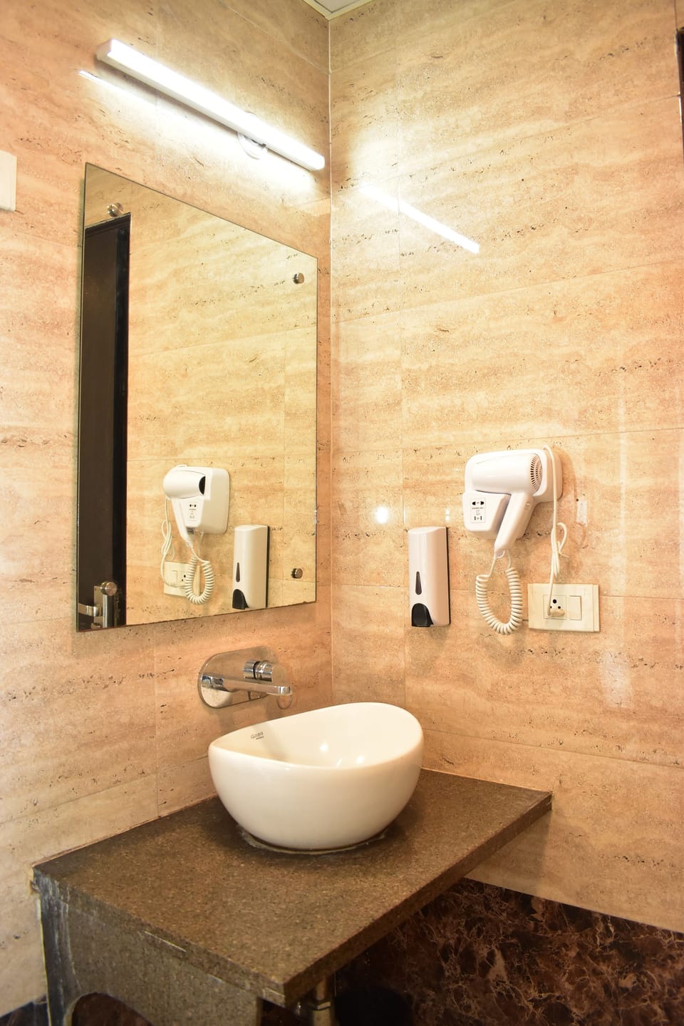 Deluxe Double Room, City View | Bathroom | Shower, rainfall showerhead, designer toiletries, hair dryer