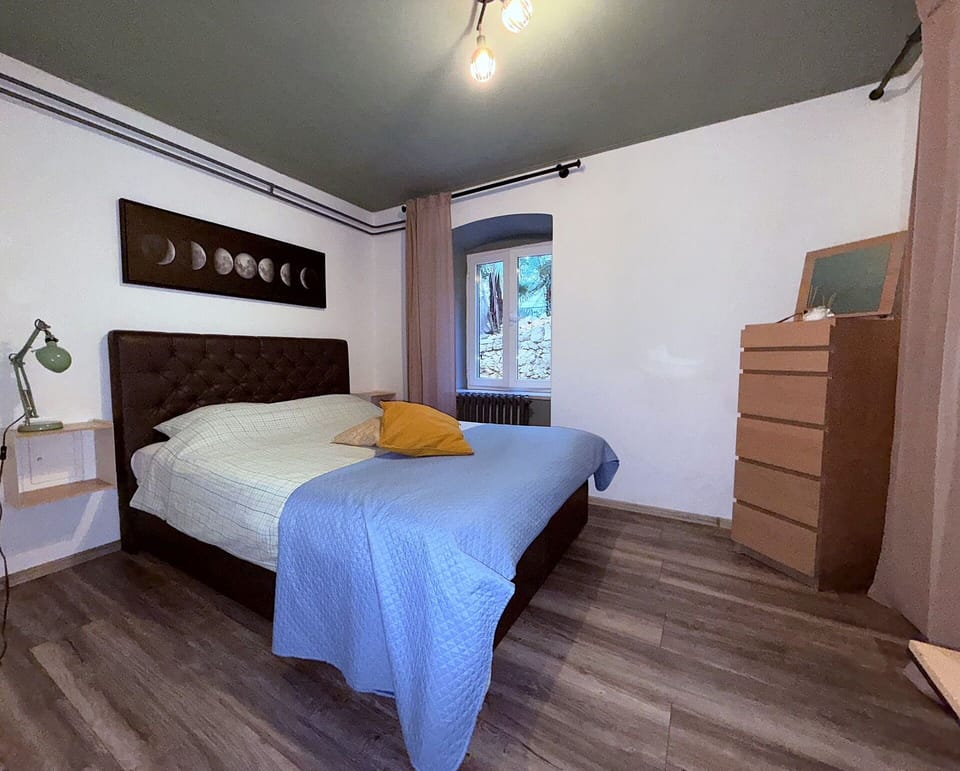 Autumn, Bedroom, Spring, Summer