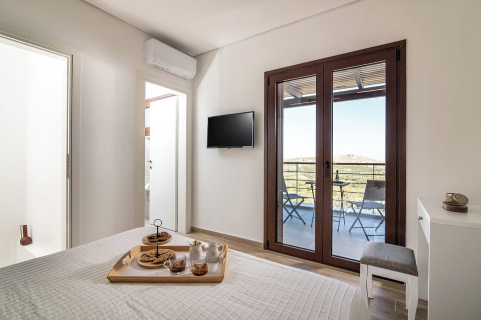 Superior Villa, Sea View | 1 bedroom, soundproofing, iron/ironing board, free WiFi