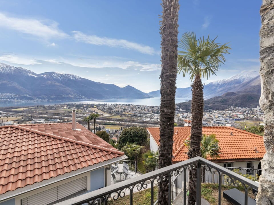 Residential Area, Hill, House, Home, Mountain Range, Hill Station, Balcony, Suburb, Ridge
