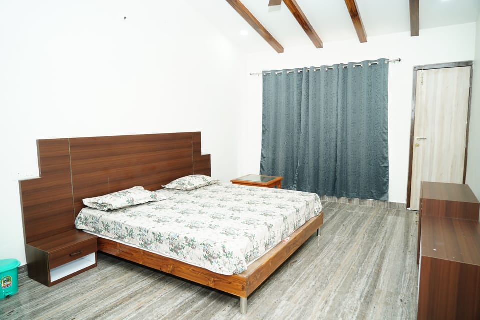 Deluxe Double Room, Garden View