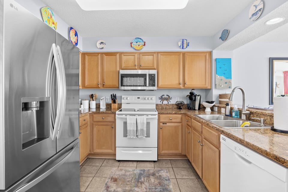 Full kitchen