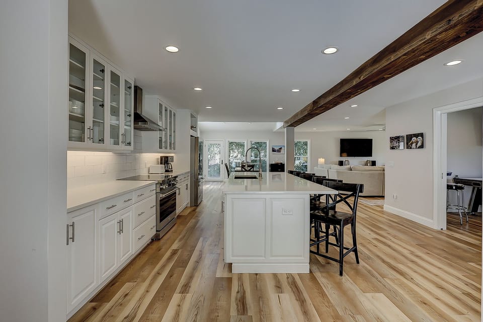 50 Stoney Creek - Kitchen