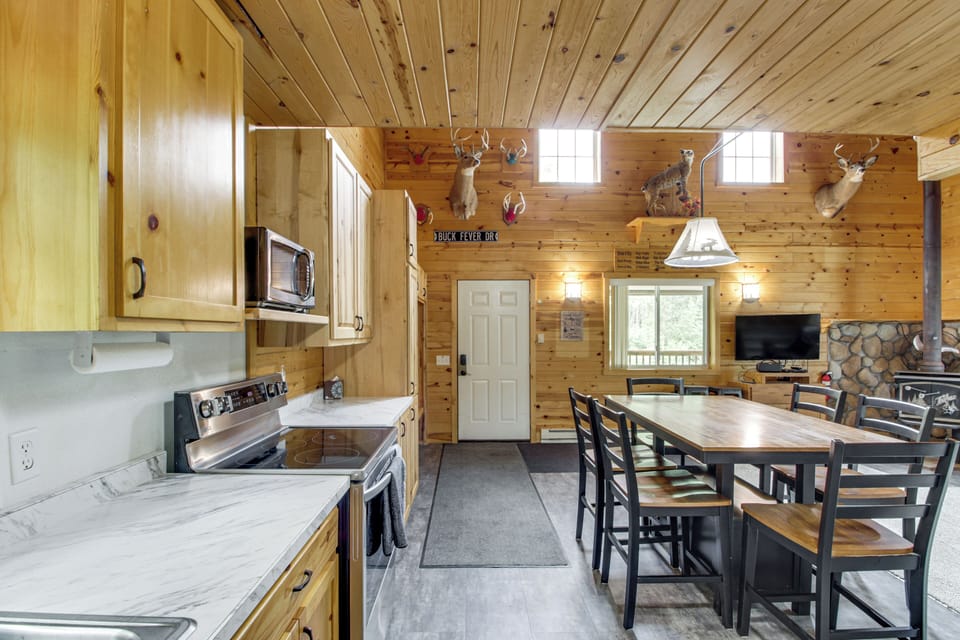 House (4 Bedrooms) | Interior