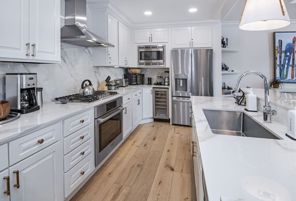 Condo, 3 Bedrooms | Private kitchen | Coffee/tea maker, fridge, oven, toaster