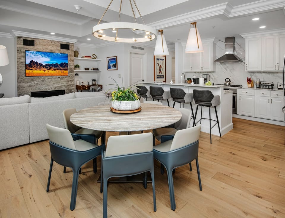 Condo, 3 Bedrooms | Dining
