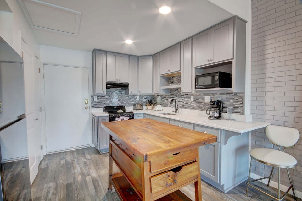 Studio | Private kitchen | Coffee/tea maker, fridge, oven, toaster