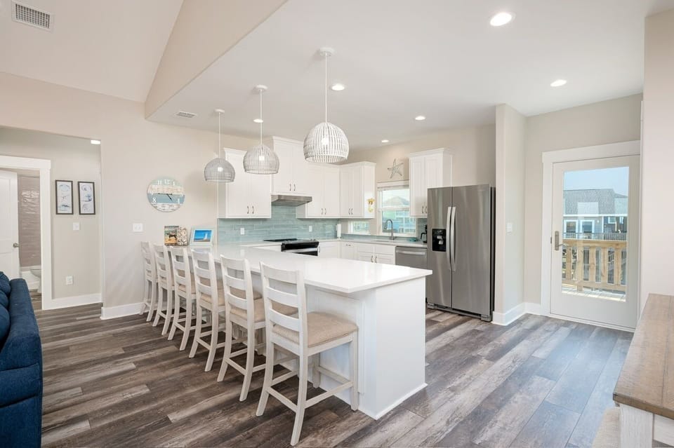 House, 4 Bedrooms | Private kitchen | Fridge, coffee/tea maker, toaster