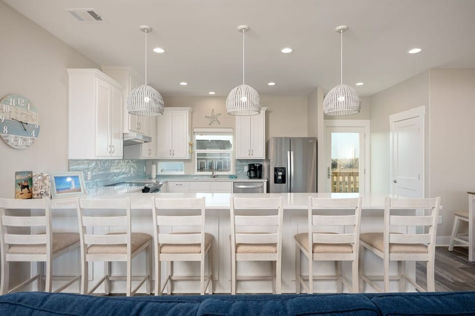 House, 4 Bedrooms | Private kitchen | Fridge, coffee/tea maker, toaster