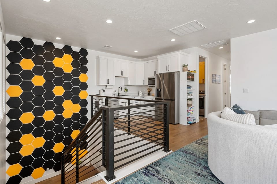 Townhome, 5 Bedrooms | Interior