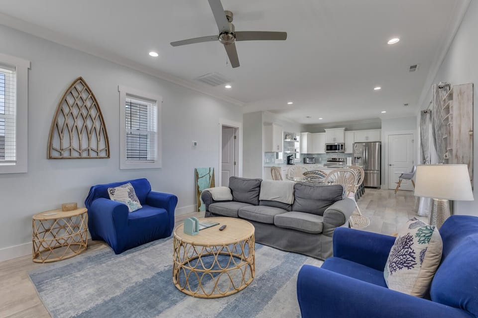 Main Living Area (3rd Floor)