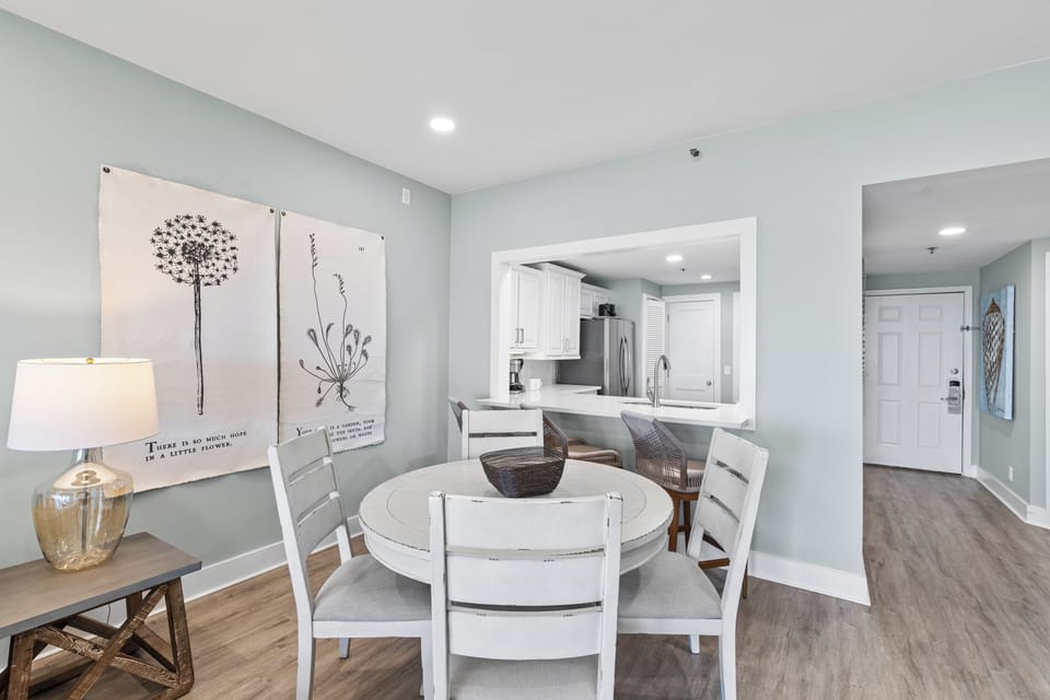 Dining Table w/ 4 Chairs