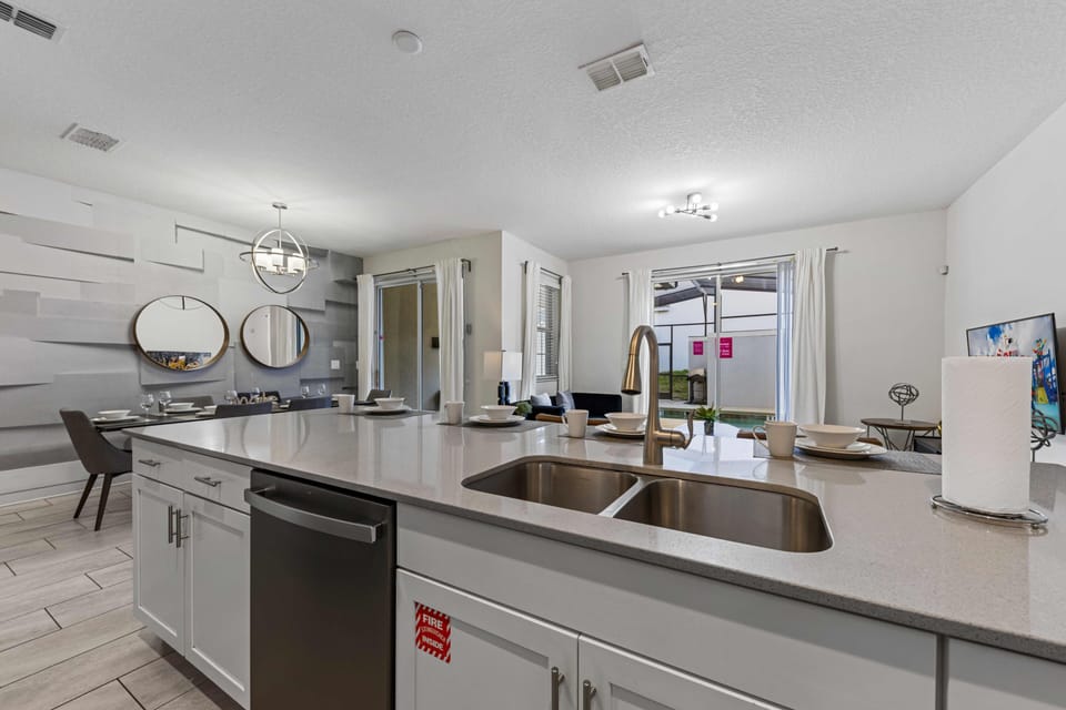 Fully equipped kitchen
