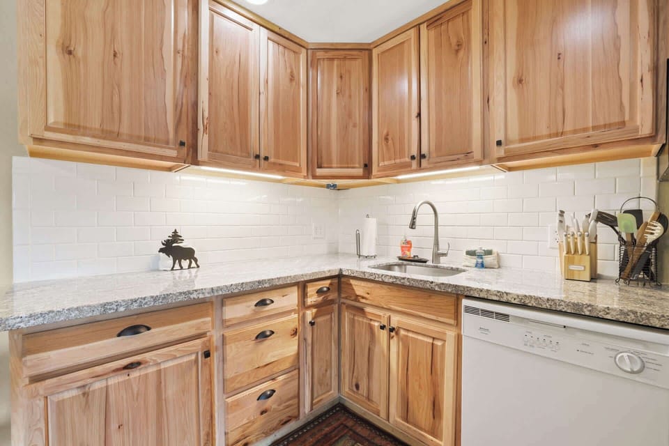 Apartment, Multiple Beds, Patio, Mountain View (Tahoe Keys Marina View) | Private kitchen | Fridge, microwave, oven, stovetop