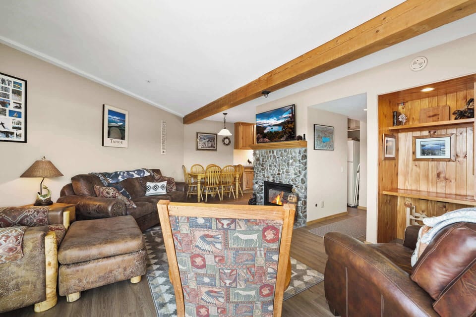 Apartment, Multiple Beds, Patio, Mountain View (Tahoe Keys Marina View) | Living area | 42-inch flat-screen TV with digital channels, fireplace