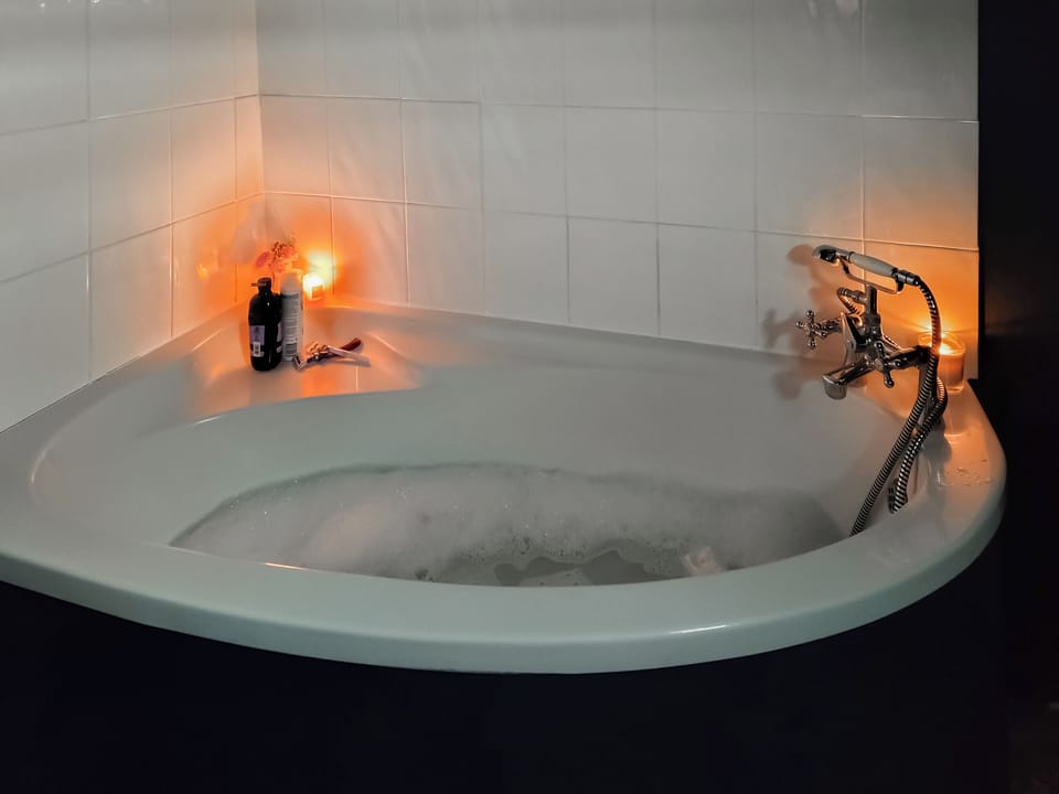 Bathroom | Nene Cottage, Upwell