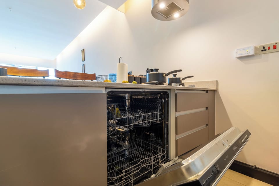 Integrated AEG Dish washer - Dish water tablets provided