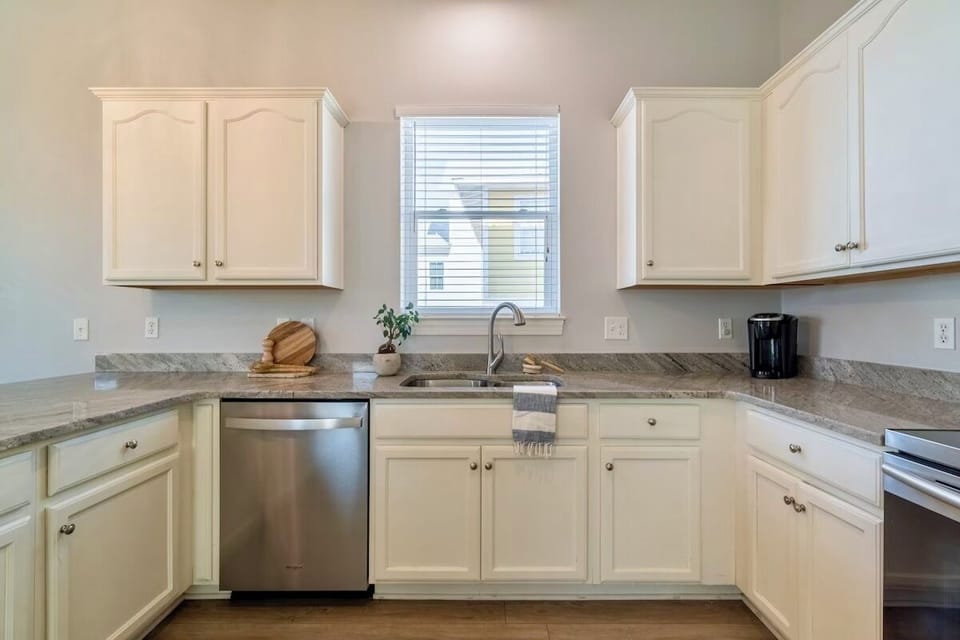 1st Floor - Kitchen