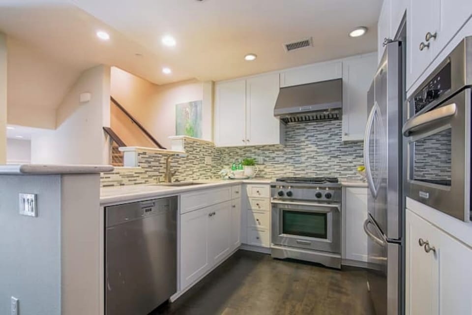 Kitchen side view