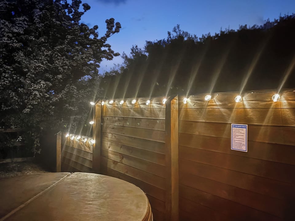 Outdoor Lighting | Hawthorne 19, Fitling