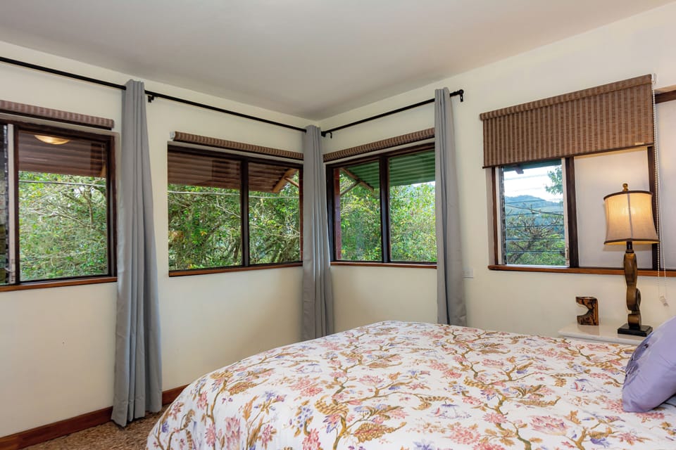Comfort Apartment, 2 Bedrooms, Terrace, Mountain View | Premium bedding, down comforters, bed sheets