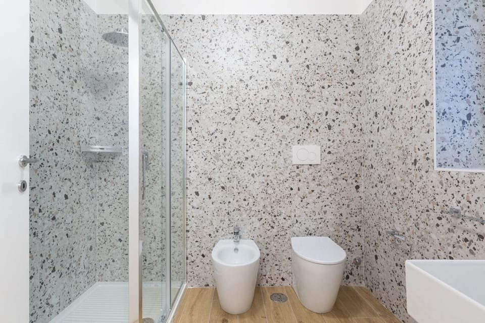 Bathroom | Hair dryer, towels, soap, shampoo