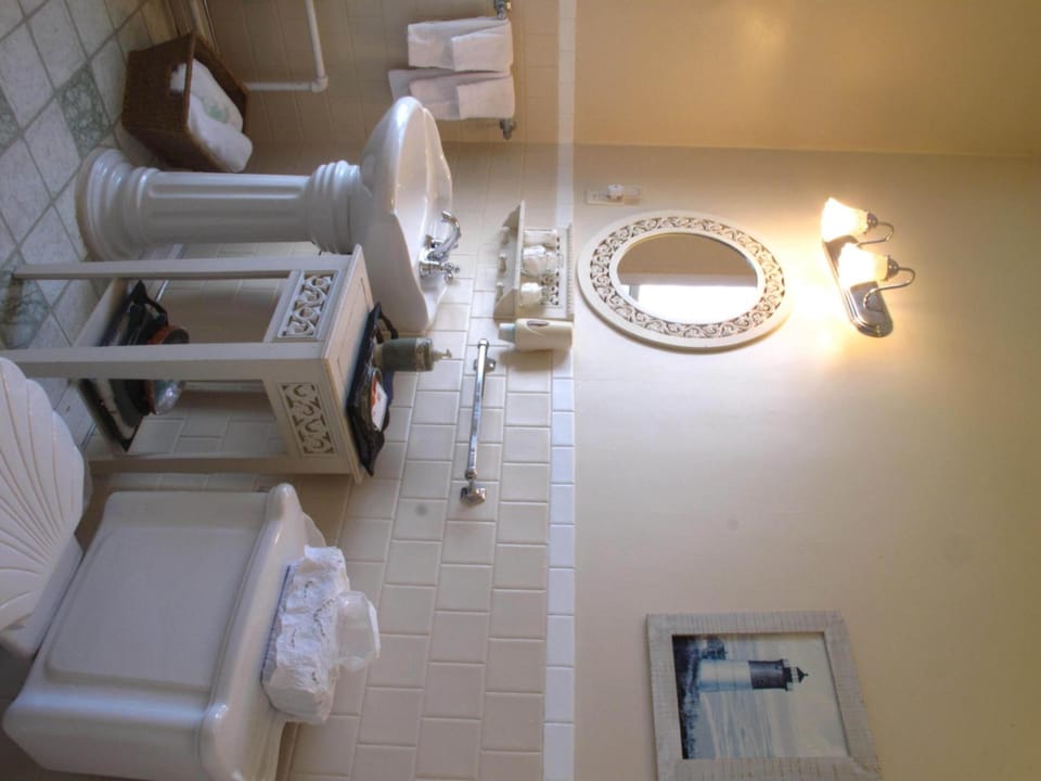 Free toiletries, hair dryer, bathrobes, slippers