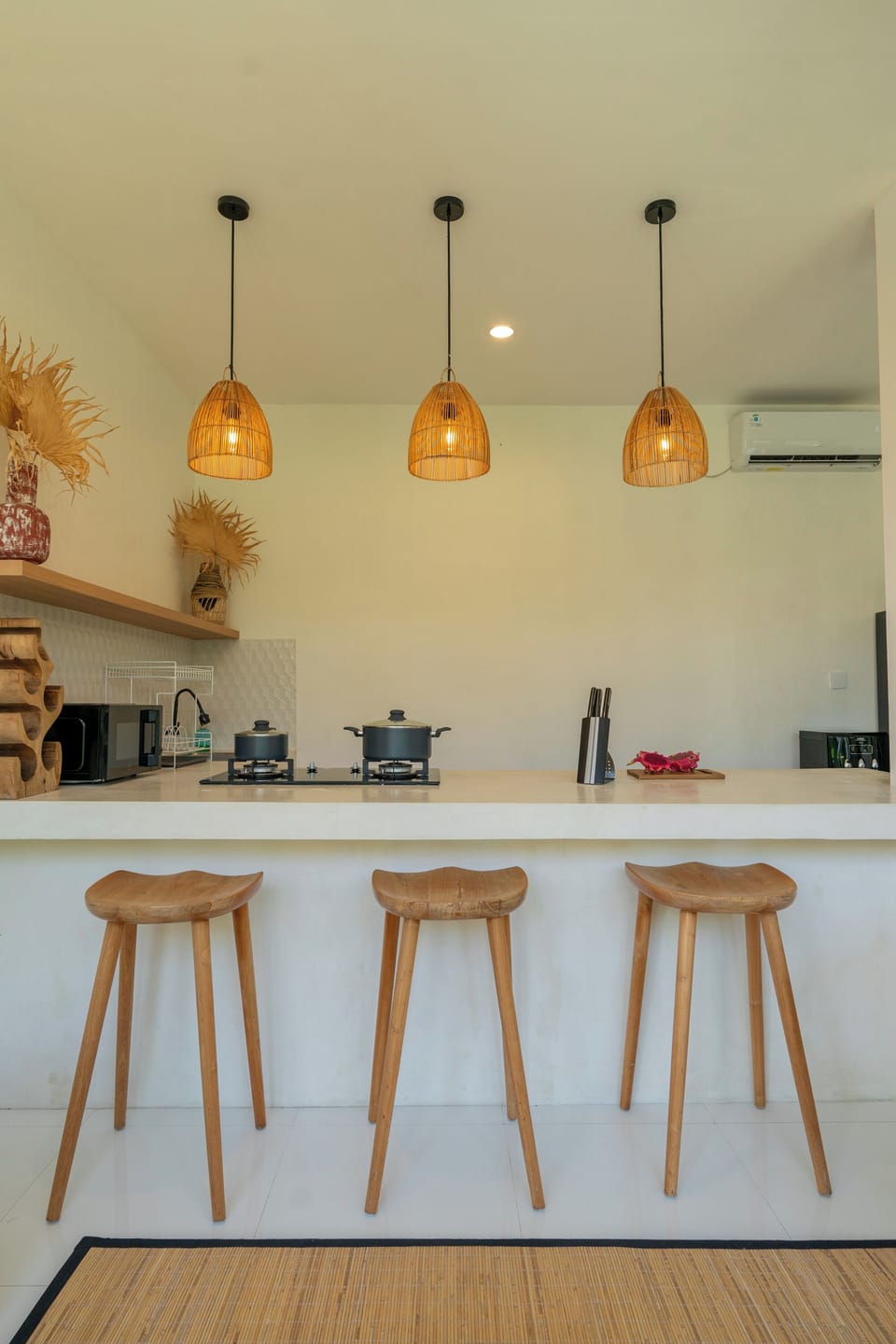 Exclusive Villa | Private kitchen | Microwave, stovetop, electric kettle, toaster