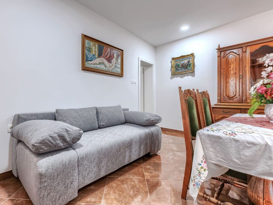 Furniture, Interior Design, Flooring, Couch, Floor, Wood, Room, Living Room, Ceiling, Lighting
