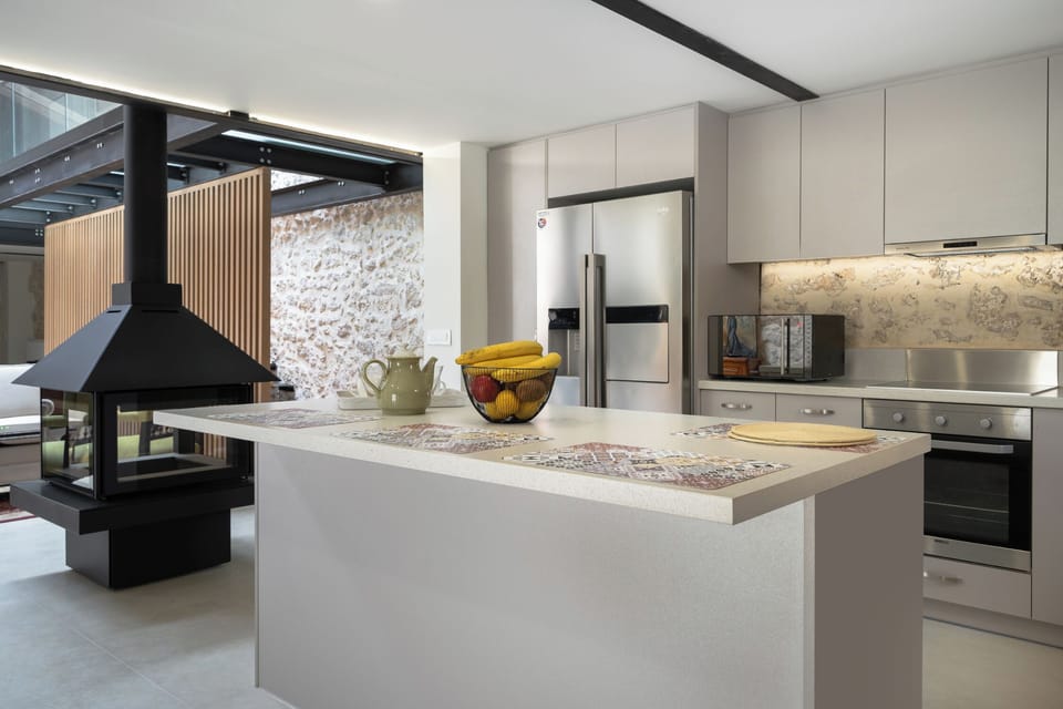 Deluxe Villa, Pool View | Private kitchen | Electric kettle