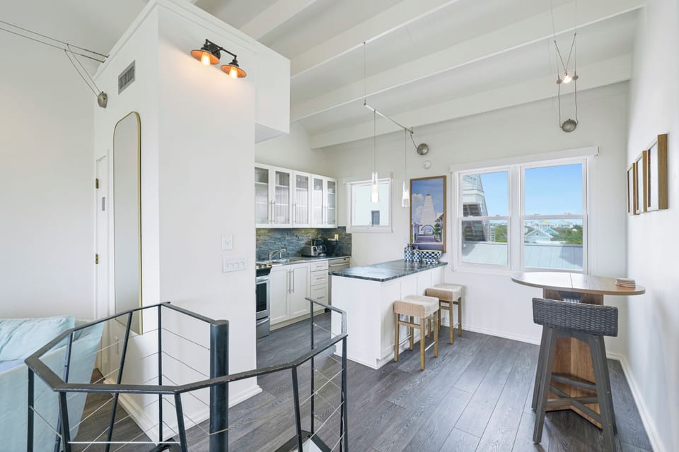 KITCHEN NEXT TO DINING AREA FOR TWO