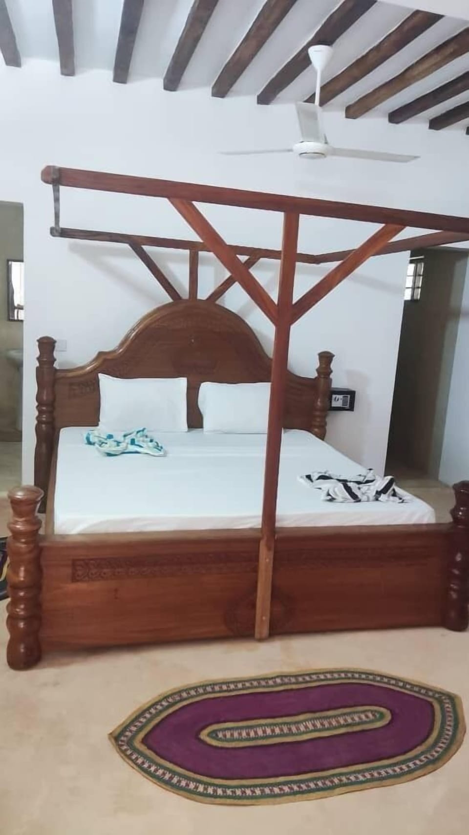 Double Room | Iron/ironing board, free WiFi, bed sheets