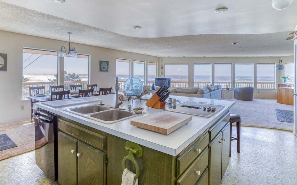 Kitchen at Paradise View