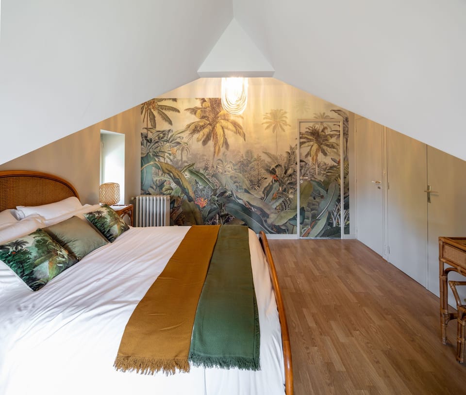 Superior Double Room, Garden View | Blackout drapes, iron/ironing board, free WiFi