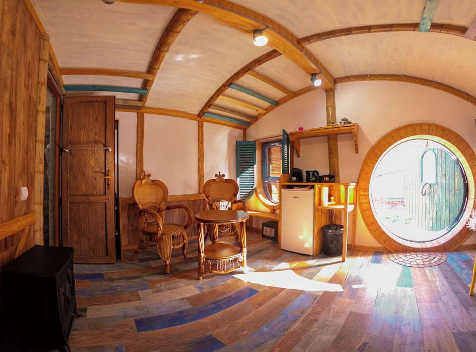 Deluxe Double Room | In-room safe, individually decorated, individually furnished
