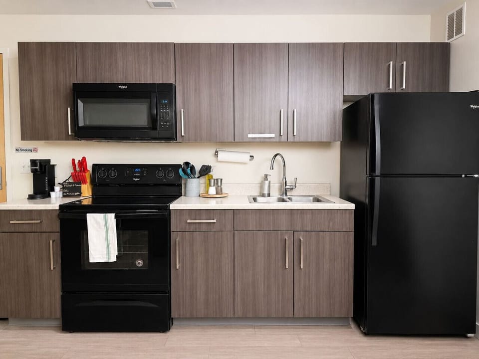 Fully equipped kitchen with everything you need to cook your favorite meals