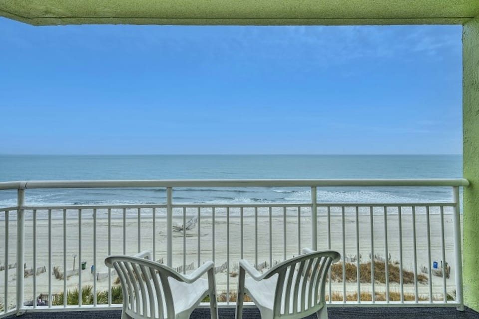 Sit down with a cup of coffee while watching the waves.