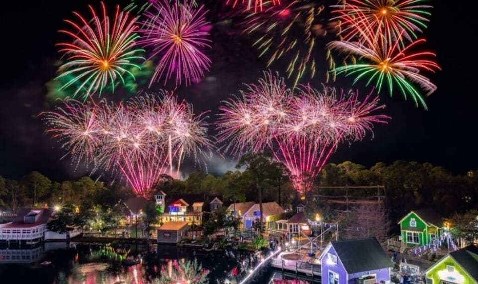 Baytowne Wharf - Fireworks!