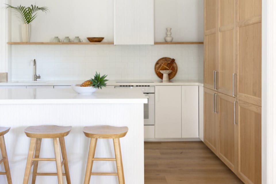 Integrated and modern appliances in the kitchen