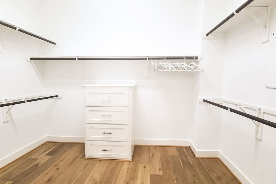 Huge master walk in closet! Lots and lots of space.