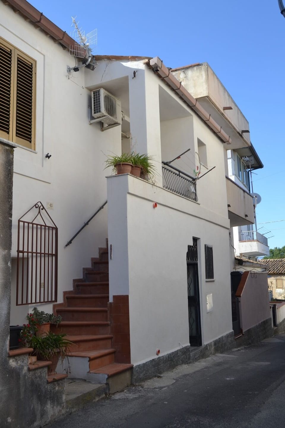 Apartment, 2 Bedrooms, Smoking | Exterior detail