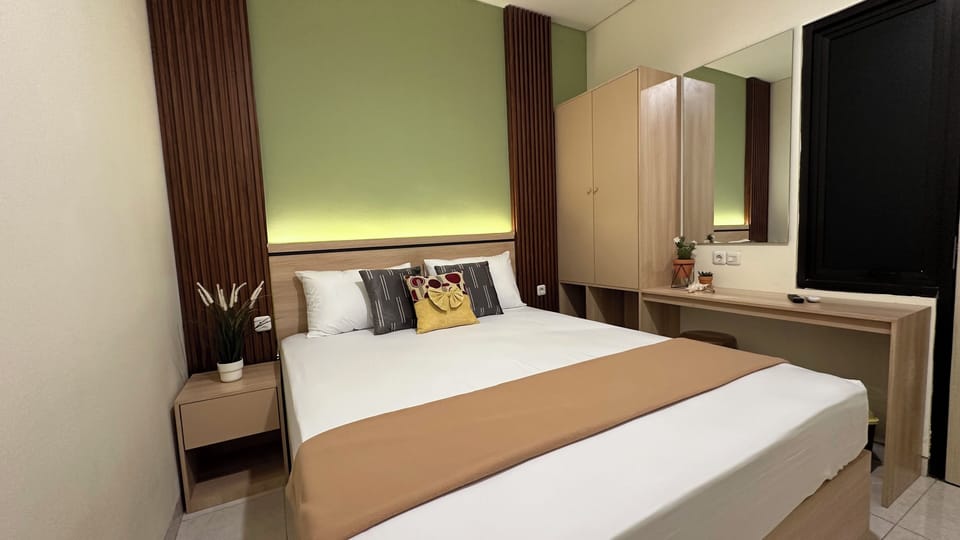 Standard Room | Desk, laptop workspace, free WiFi, bed sheets
