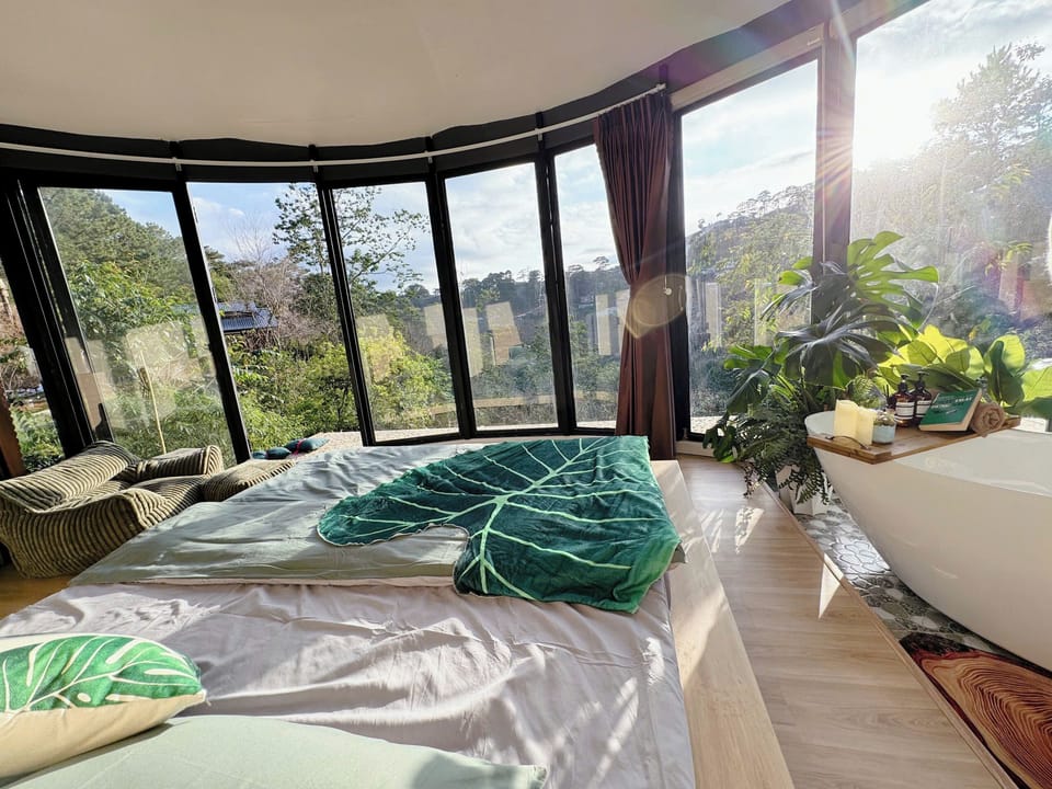 Luxury House, Kitchenette, Mountain View | Premium bedding, in-room safe, individually decorated