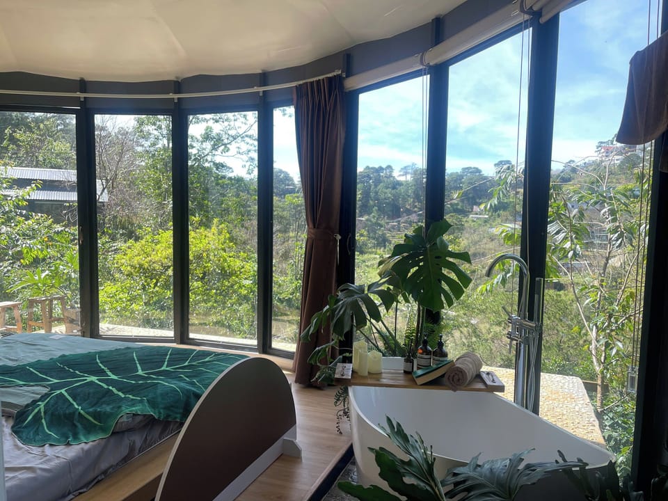 Luxury House, Kitchenette, Mountain View | Premium bedding, in-room safe, individually decorated