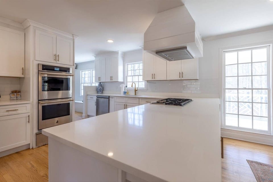 Efficient and gorgeous kitchen for family meals