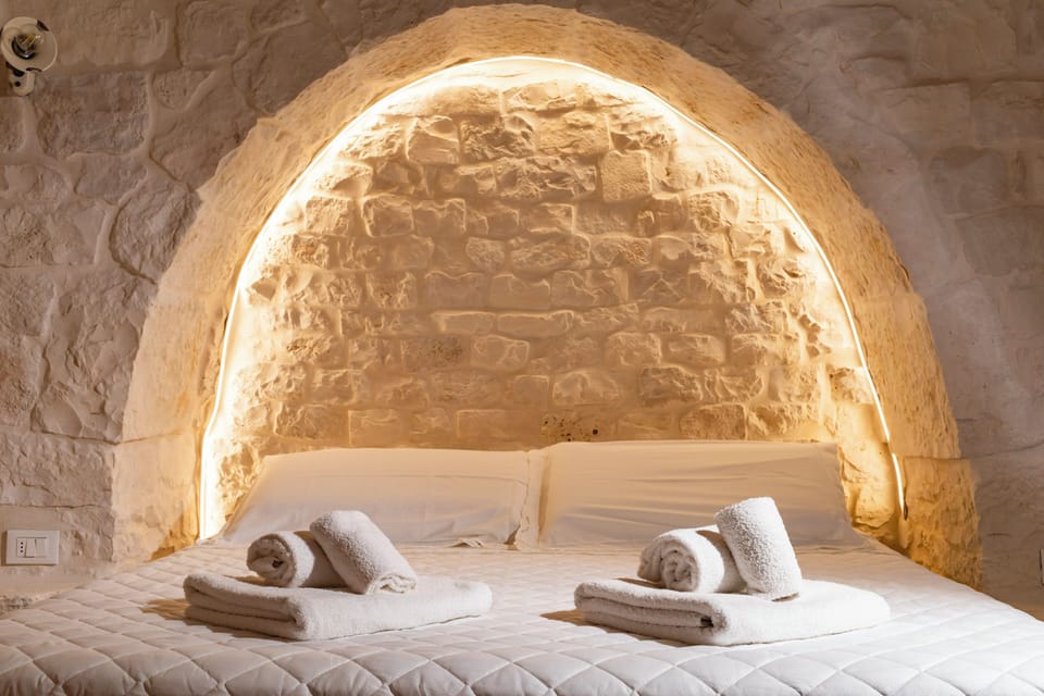 Luxury Suite | Egyptian cotton sheets, premium bedding, down comforters